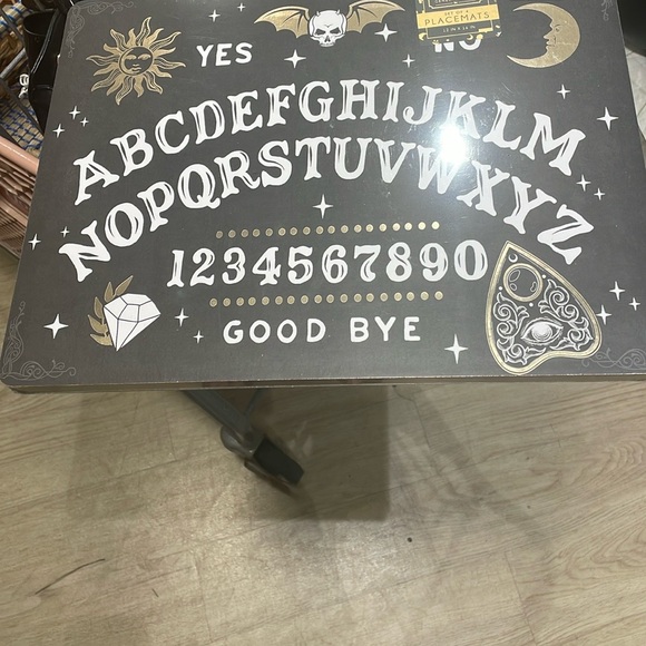 ⚜️Salem General Store Ouija Board Placemats! NWT! - Picture 3 of 4